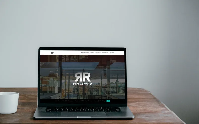 Rr-szklo website - home services, built by Studio Arlek